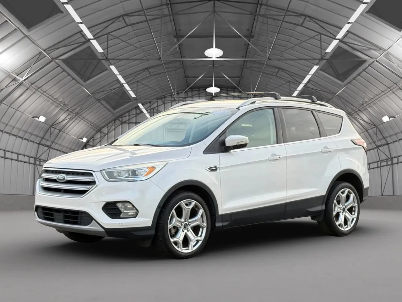 Used 2018 Ford Escape Titanium w/ Ford Safe & Smart Package FWD image 3