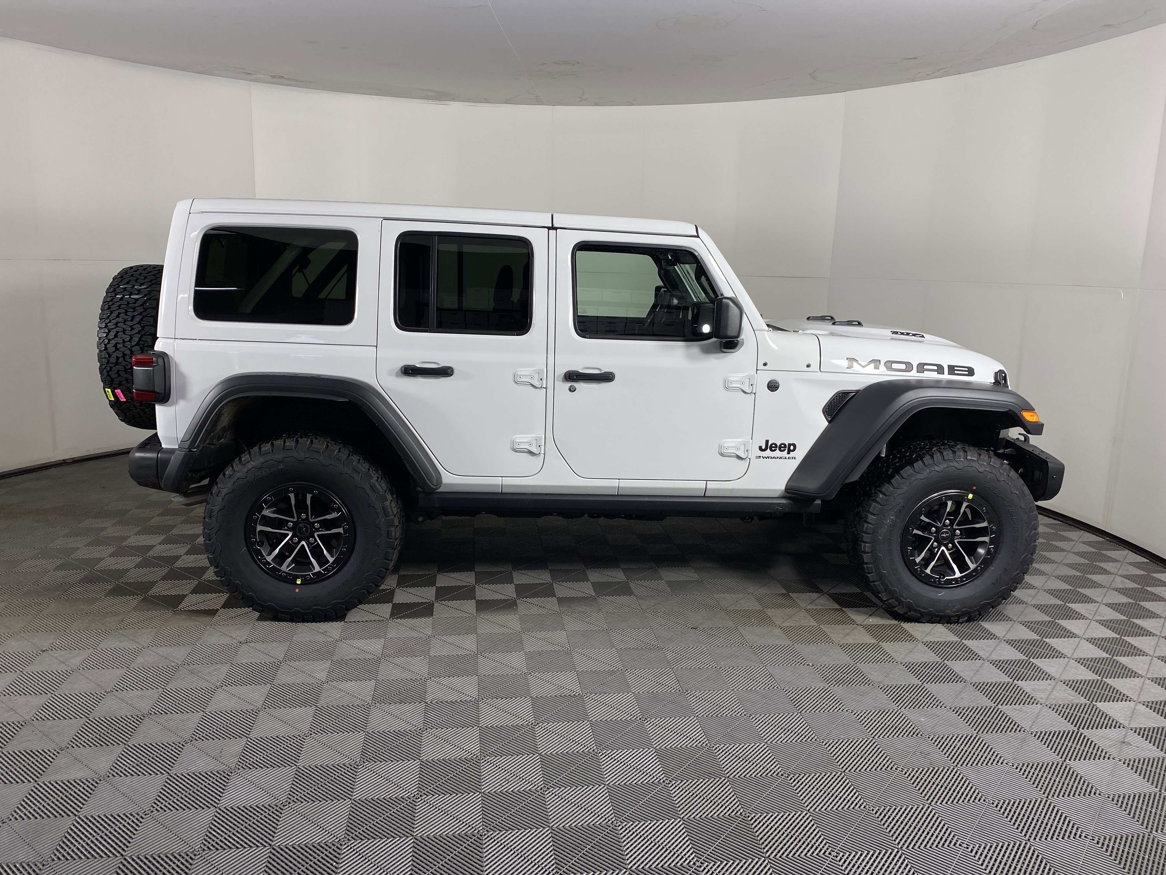 New 2026 Jeep Wrangler Unlimited Rubicon 392 w/ Quick Order Package 27X Moab AWD/4WD image 6