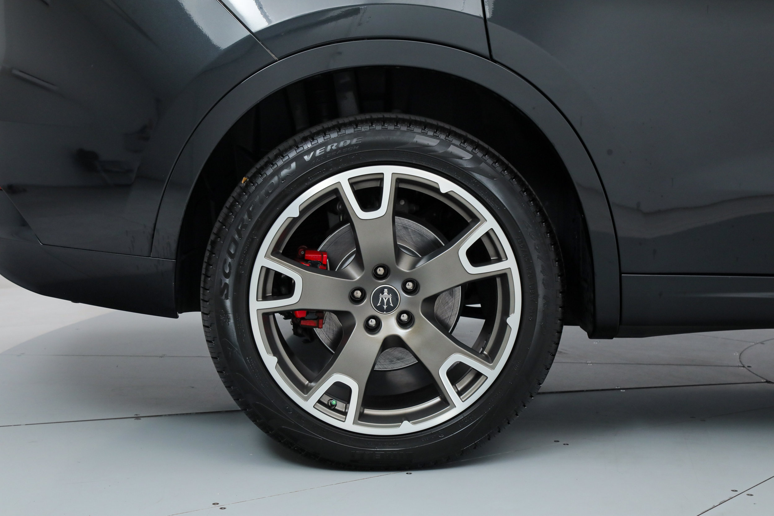 Certified 2023 Maserati Levante GT AWD/4WD image 23