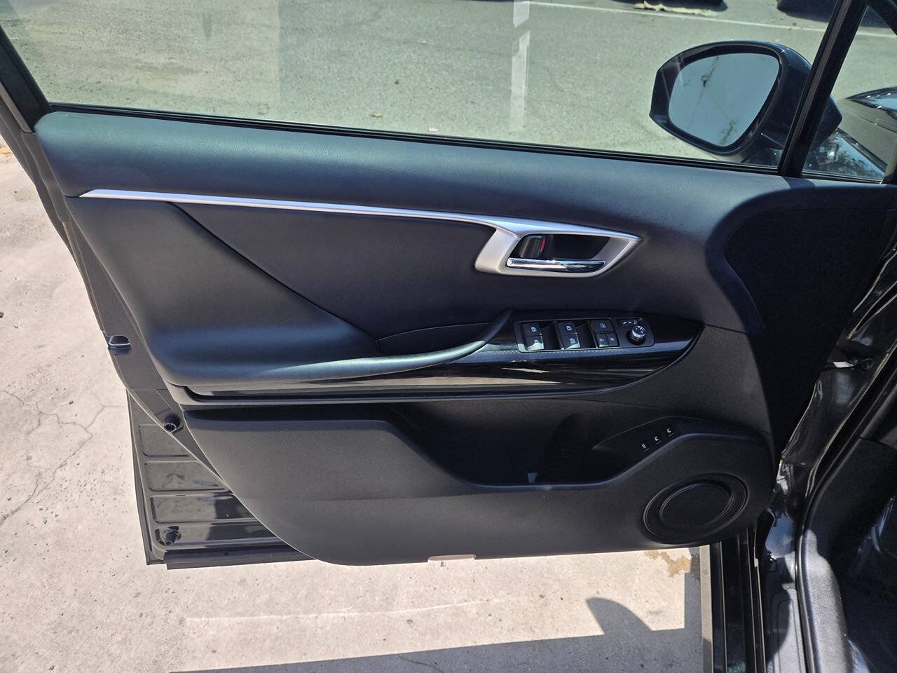 Used 2018 Toyota Mirai FWD image 21