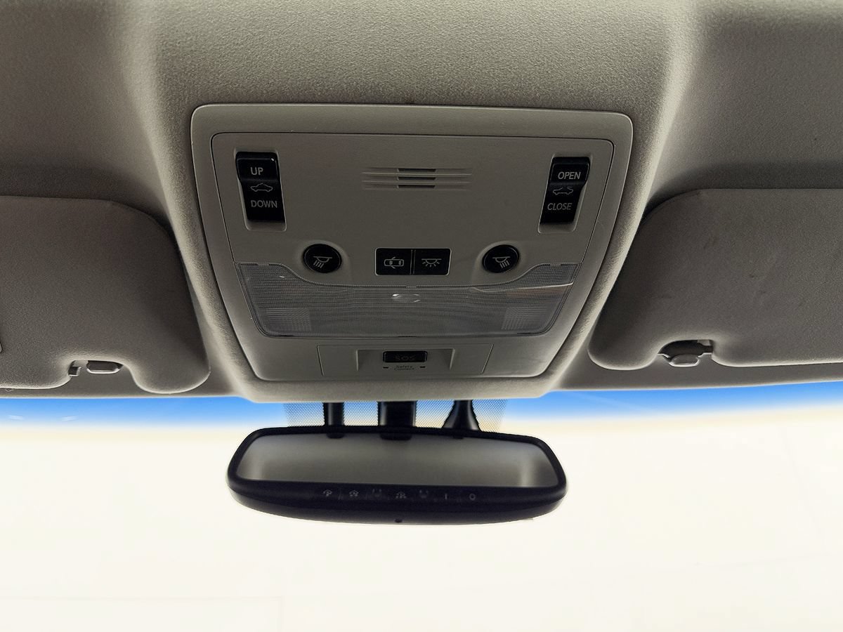Used 2014 Lexus ES 300h w/ Luxury Package w/Bamboo Trim FWD image 50
