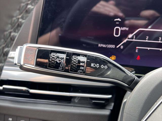 Used 2025 Cadillac Escalade ESV Luxury AWD/4WD image 26
