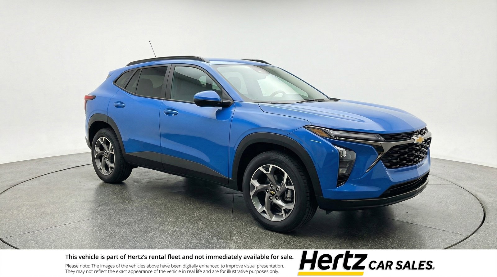Used 2025 Chevrolet Trax LT FWD image 1