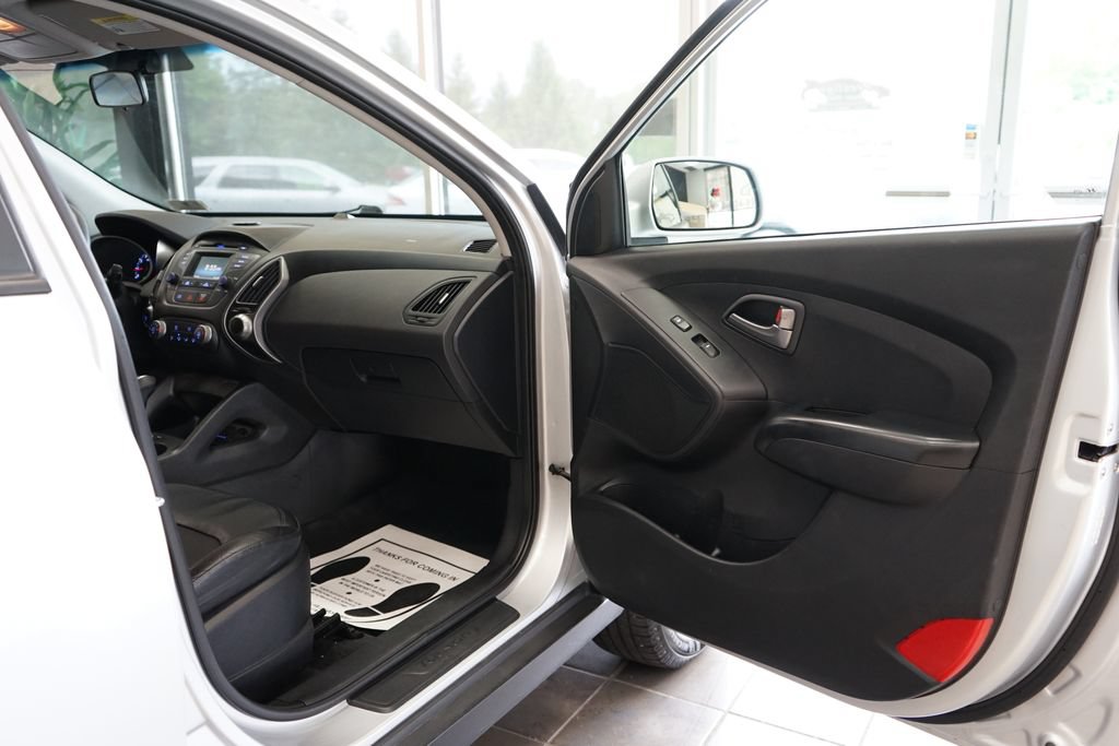 Used 2015 Hyundai Tucson GLS w/ Option Group 02 AWD/4WD image 35
