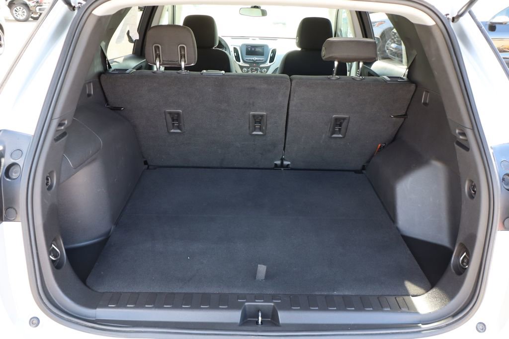 Used 2020 Chevrolet Equinox LS w/ LS Convenience Package FWD image 32