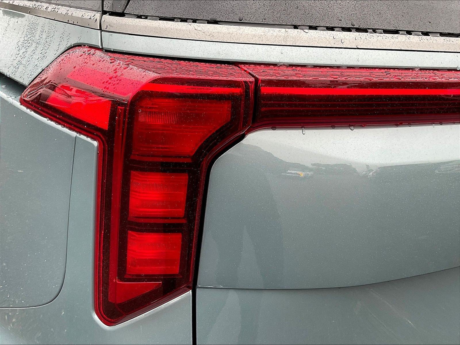 New 2027 Kia Carnival EX FWD image 15