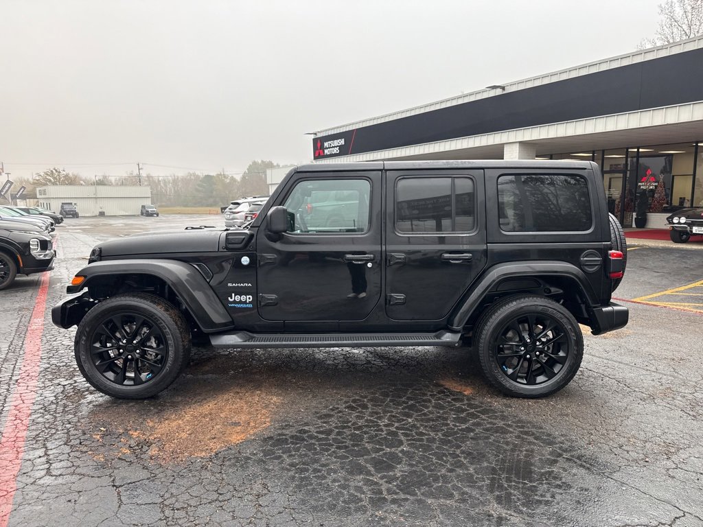 Used 2022 Jeep Wrangler Unlimited Sahara image 9