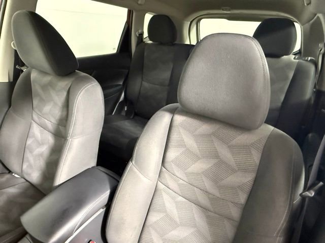 Used 2016 Nissan Rogue SV w/ SV Premium Package image 30