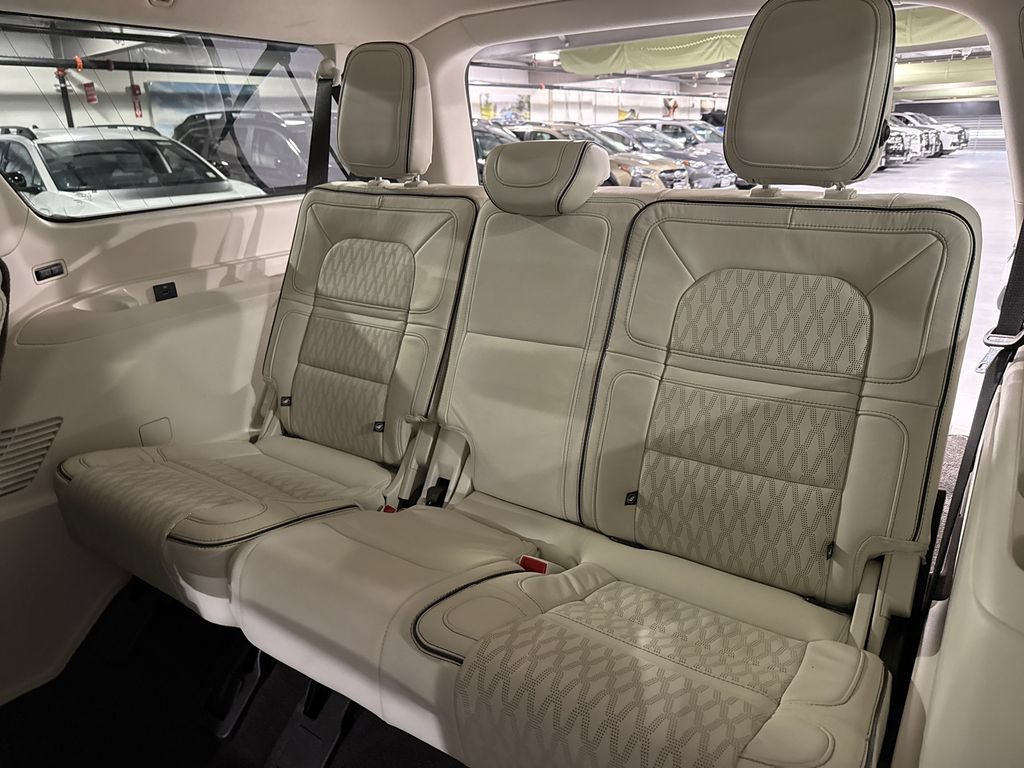 Used 2024 Lincoln Navigator L Black Label AWD/4WD image 26