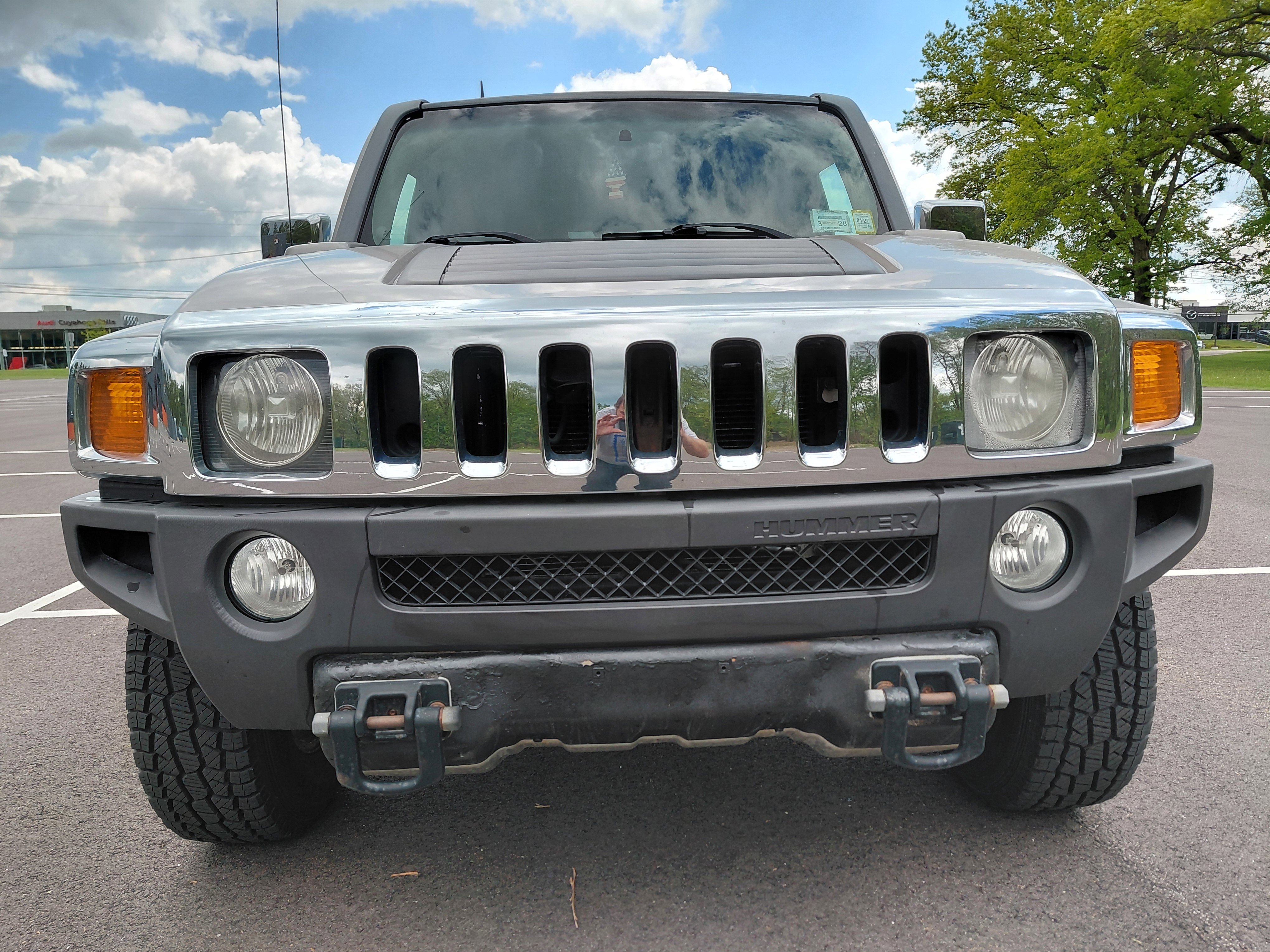 Used 2009 HUMMER H3 w/ Chrome Appearance Package AWD/4WD image 11