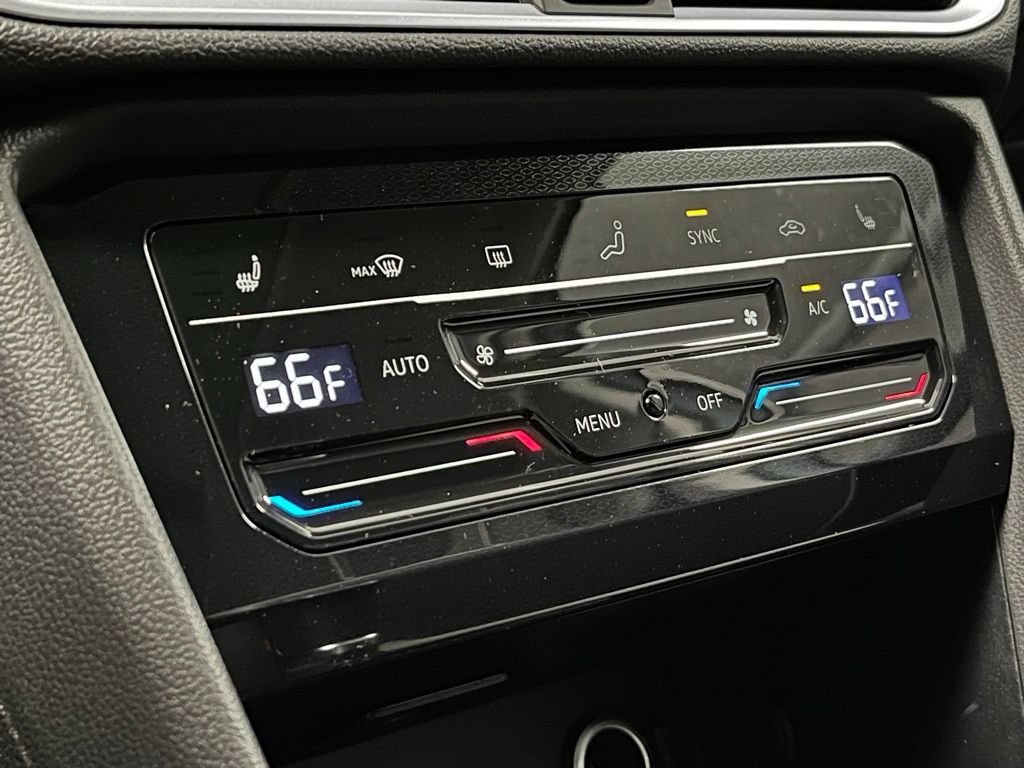 New 2026 Volkswagen Taos SE AWD/4WD image 13