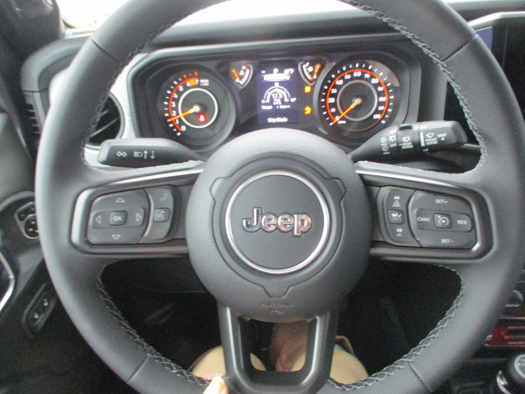 New 2025 Jeep Wrangler Willys AWD/4WD image 7