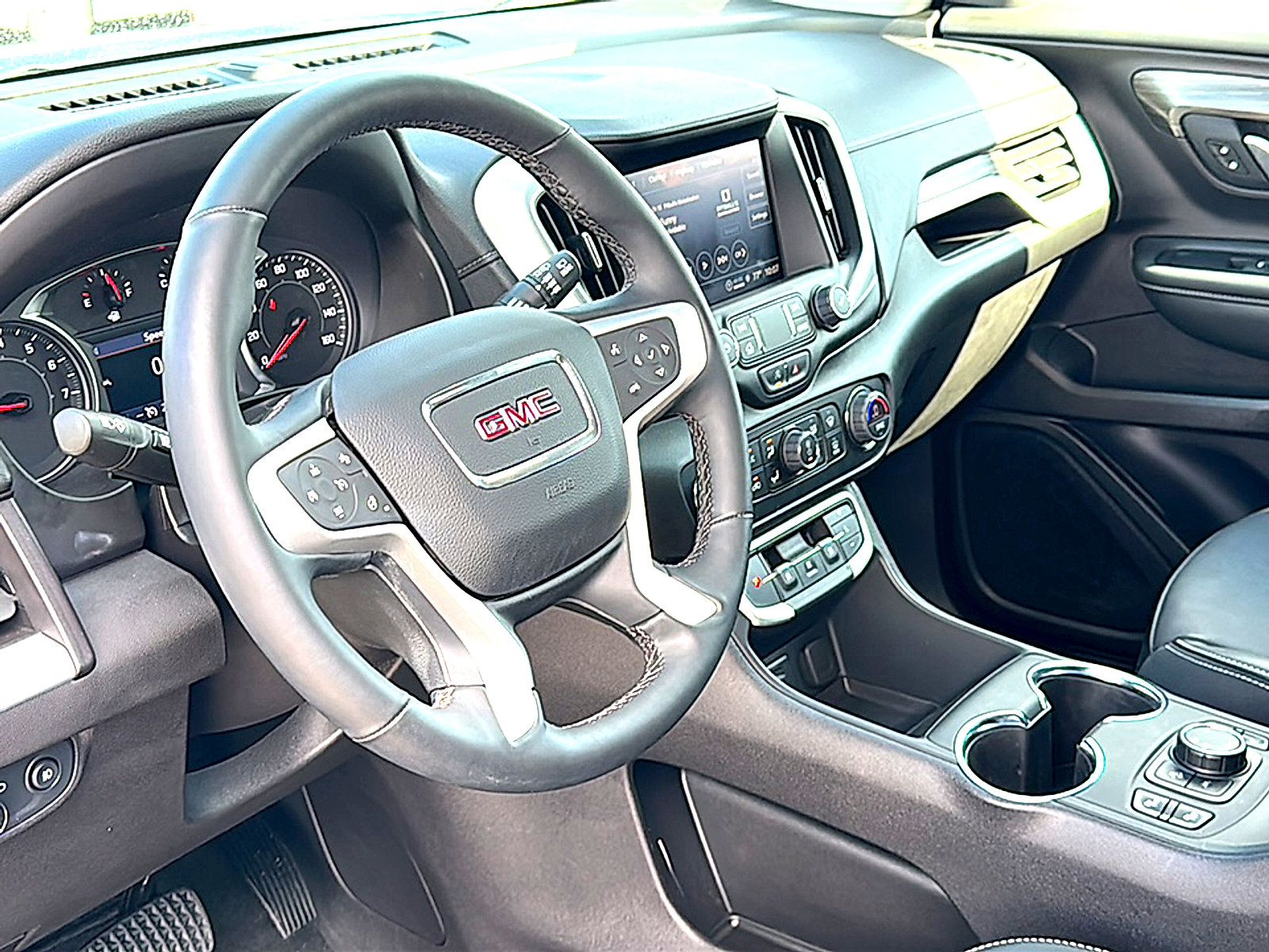 Used 2024 GMC Terrain SLT w/ Elevation Edition AWD/4WD image 12