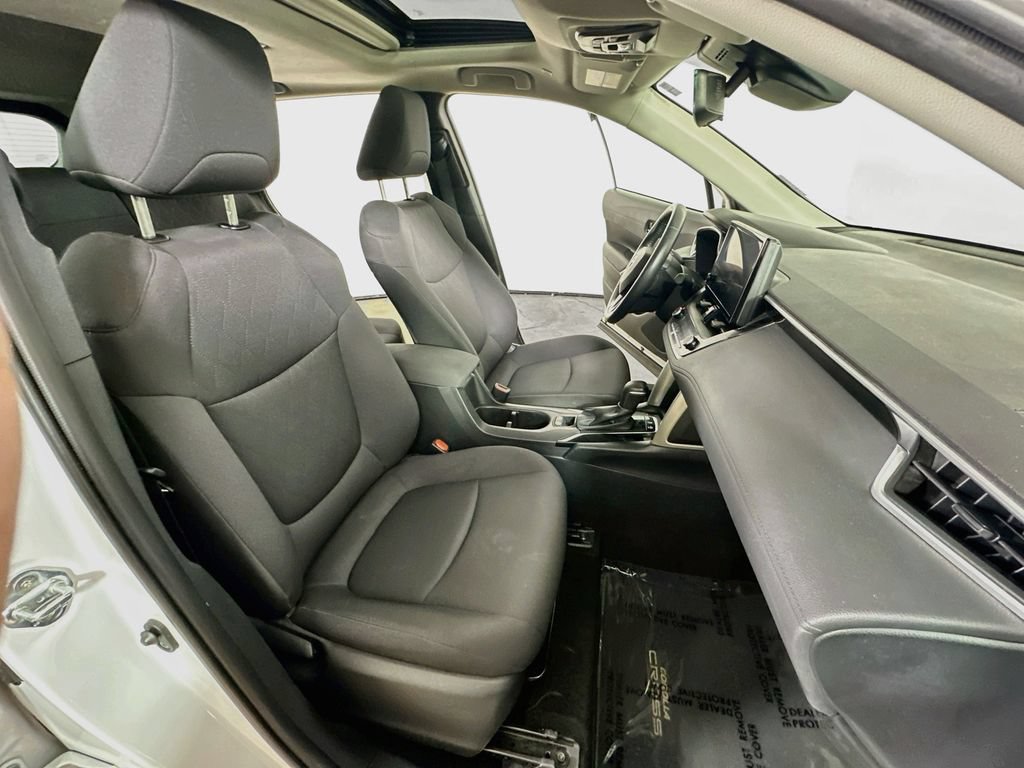 Used 2024 Toyota Corolla Cross LE w/ Moonroof Package FWD image 14