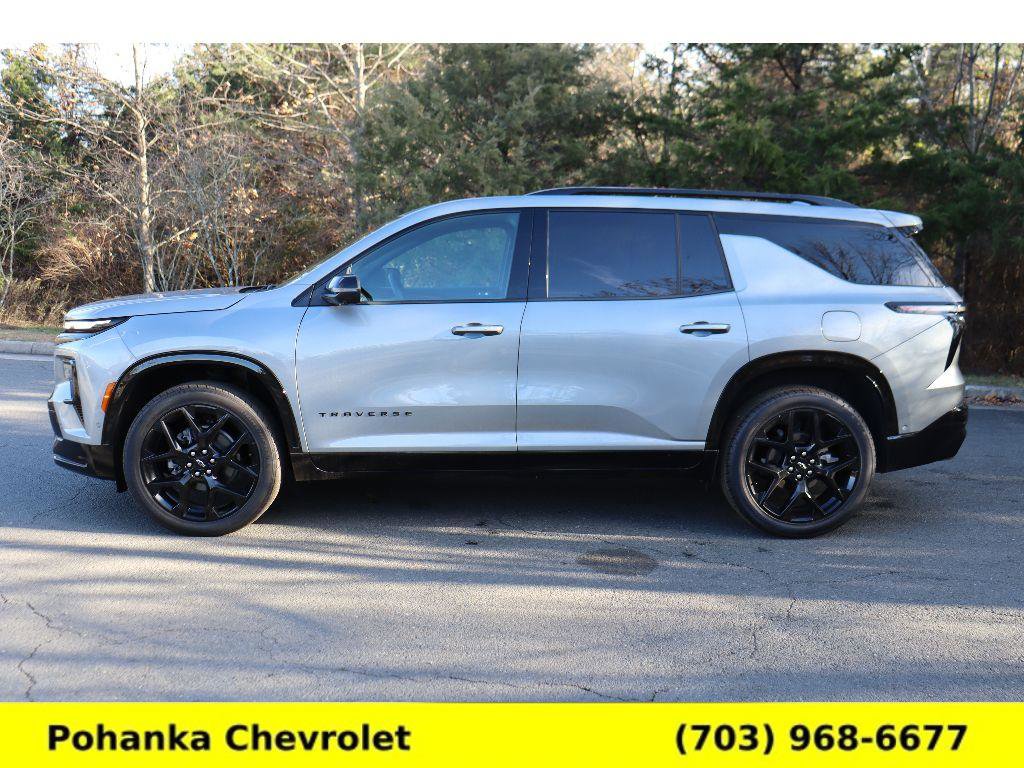 Used 2024 Chevrolet Traverse RS image 4