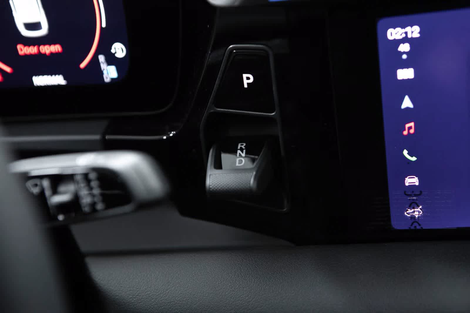 Certified 2025 Porsche Macan 4 Electric AWD/4WD image 30