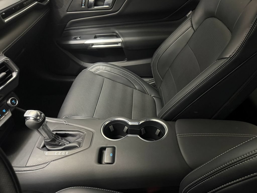 Used 2025 Ford Mustang GT Premium RWD image 30