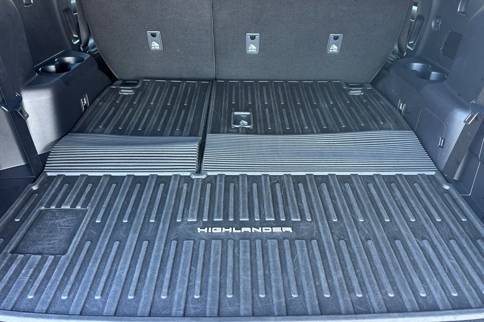 Used 2021 Toyota Highlander XLE image 15