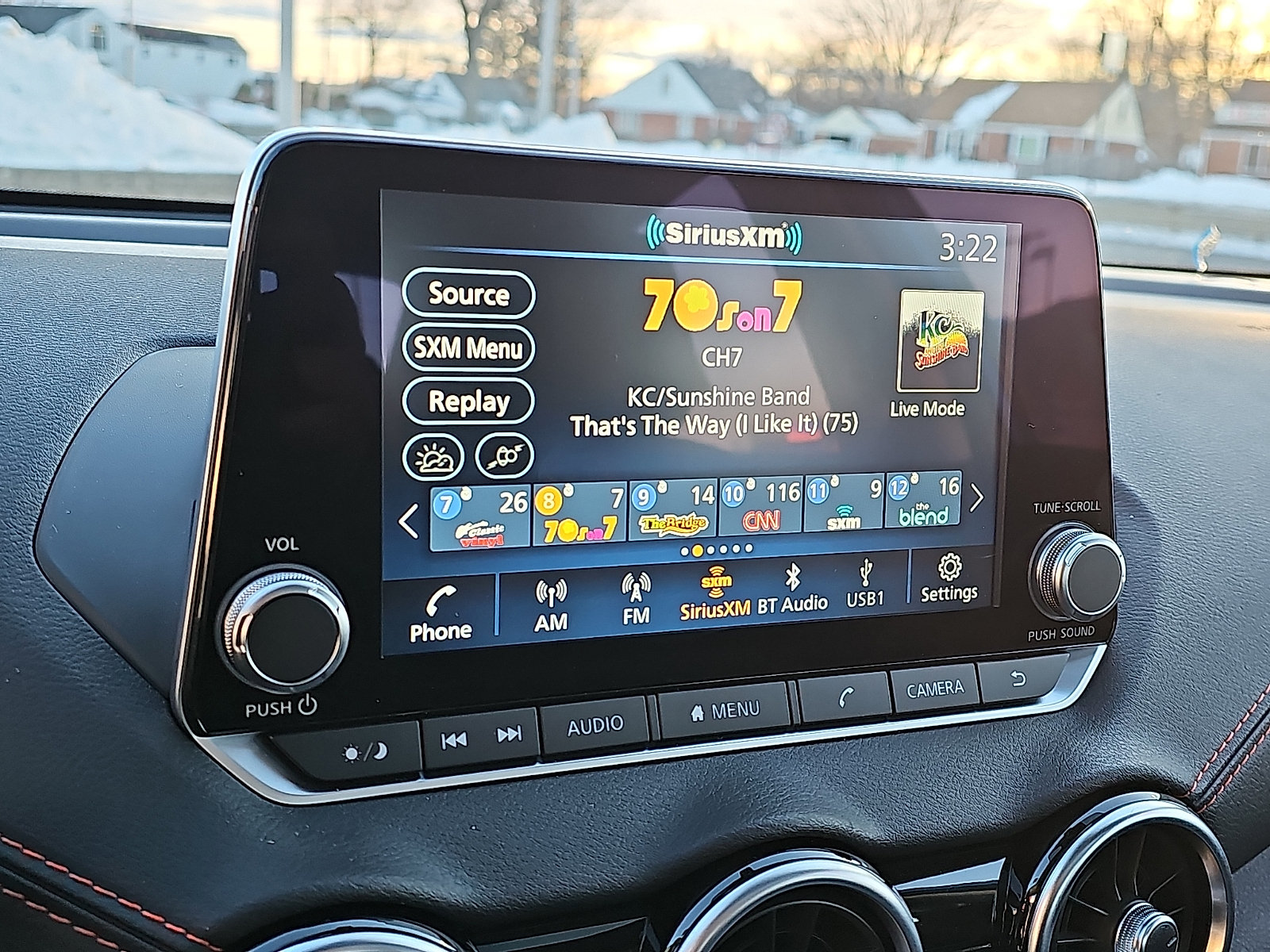 Certified 2025 Nissan Sentra SR w/ SR Premium Package FWD image 19