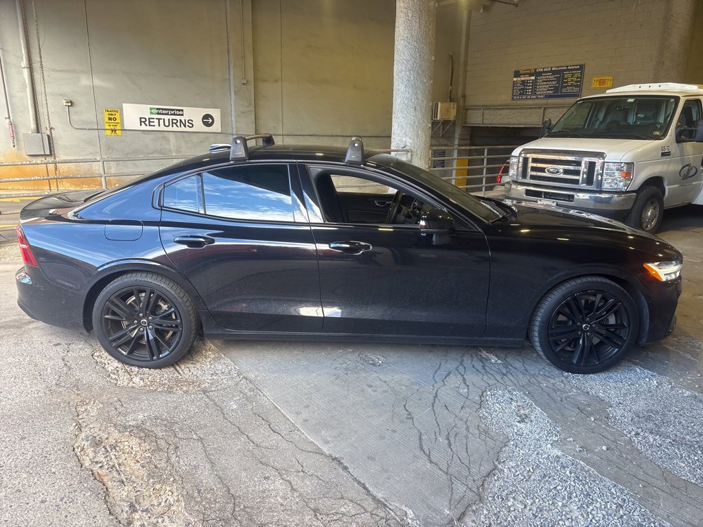 Used 2023 Volvo S60 T8 Plus w/ Protection Package Premier image 2