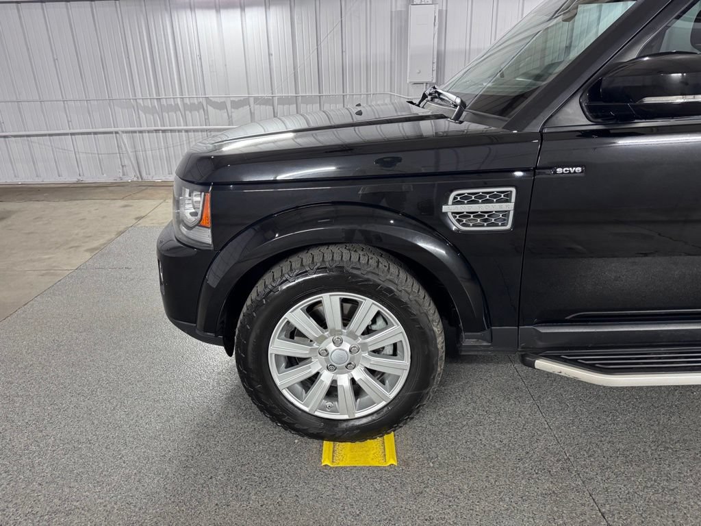 Used 2016 Land Rover LR4 AWD/4WD image 16