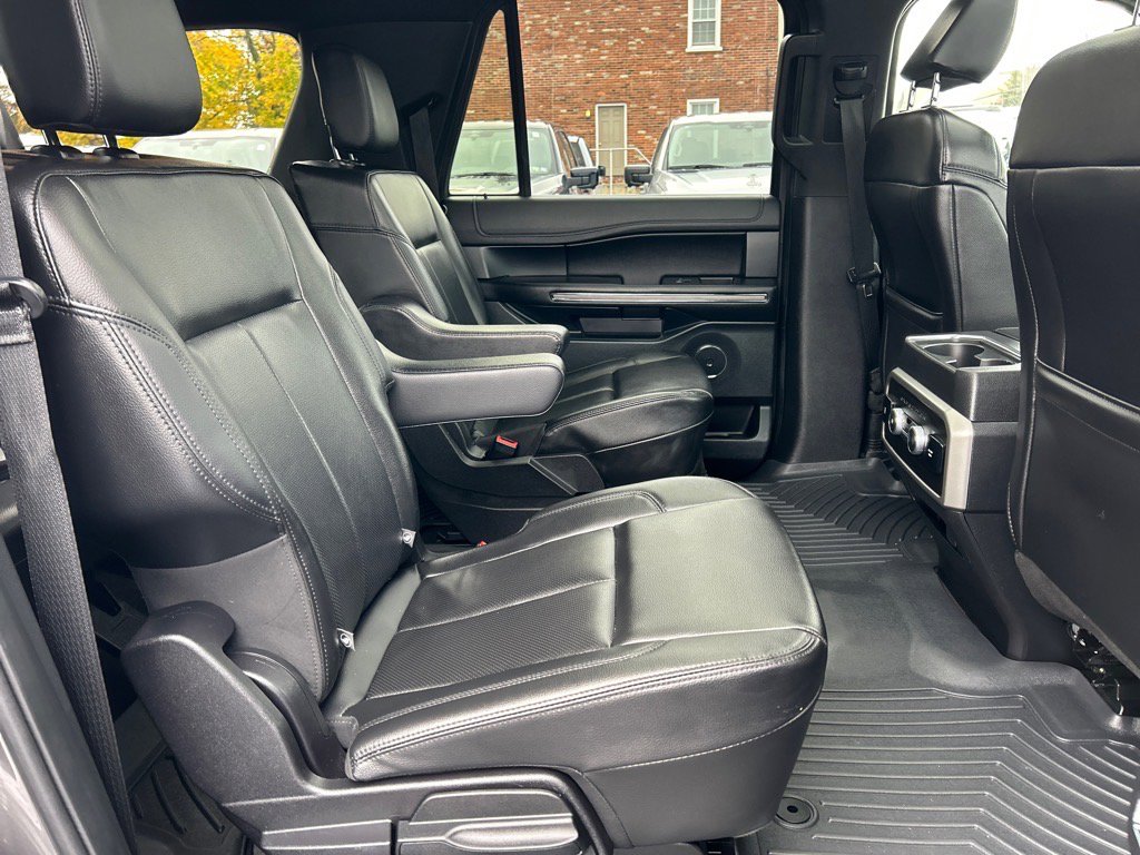 Used 2021 Ford Expedition Max XLT image 26