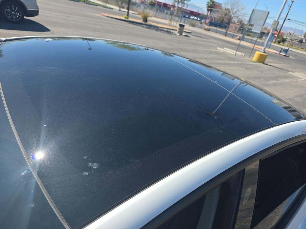 Used 2023 Tesla Model 3 Standard Range image 19