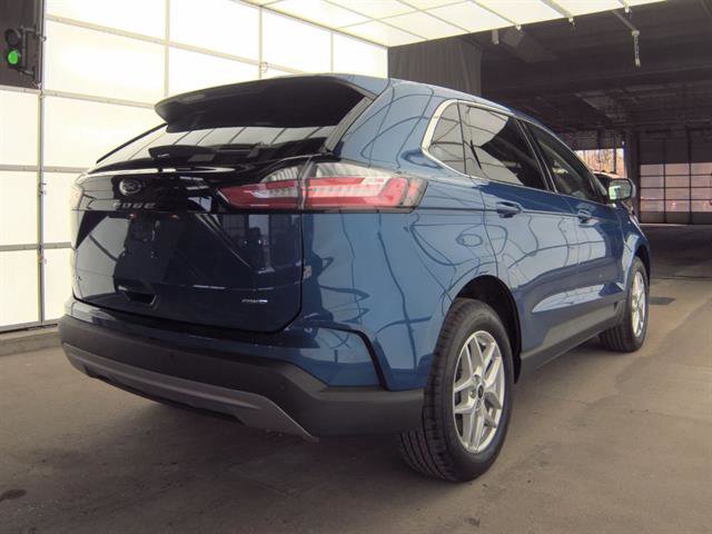 Certified 2024 Ford Edge SEL w/ Convenience Package AWD/4WD image 5