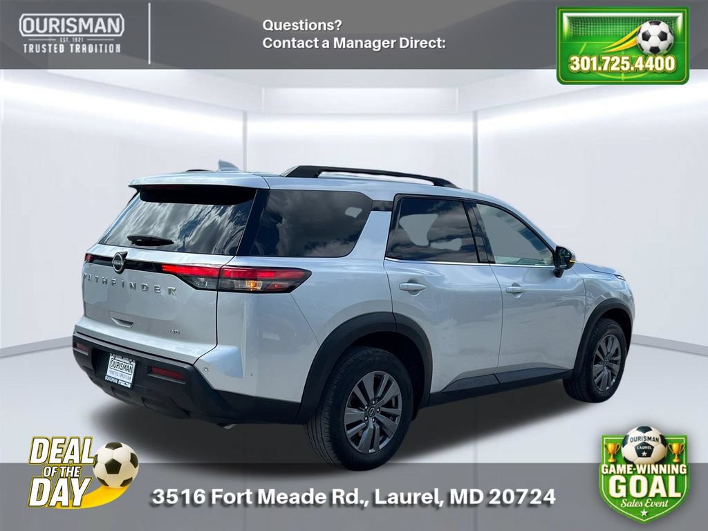 Used 2025 Nissan Pathfinder SV AWD/4WD image 3