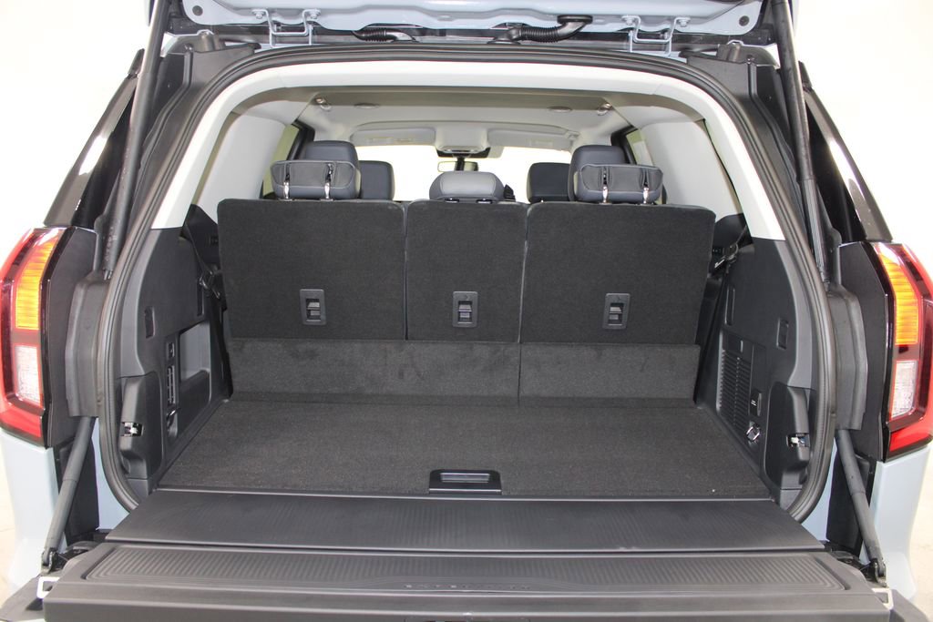 New 2026 Ford Expedition Active image 16