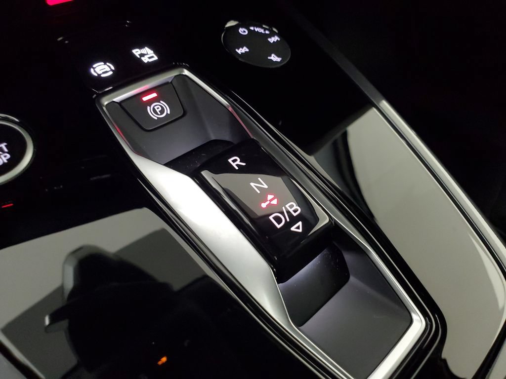 Certified 2023 Audi Q4 e-tron Prestige w/ Black Optic Package AWD/4WD image 32