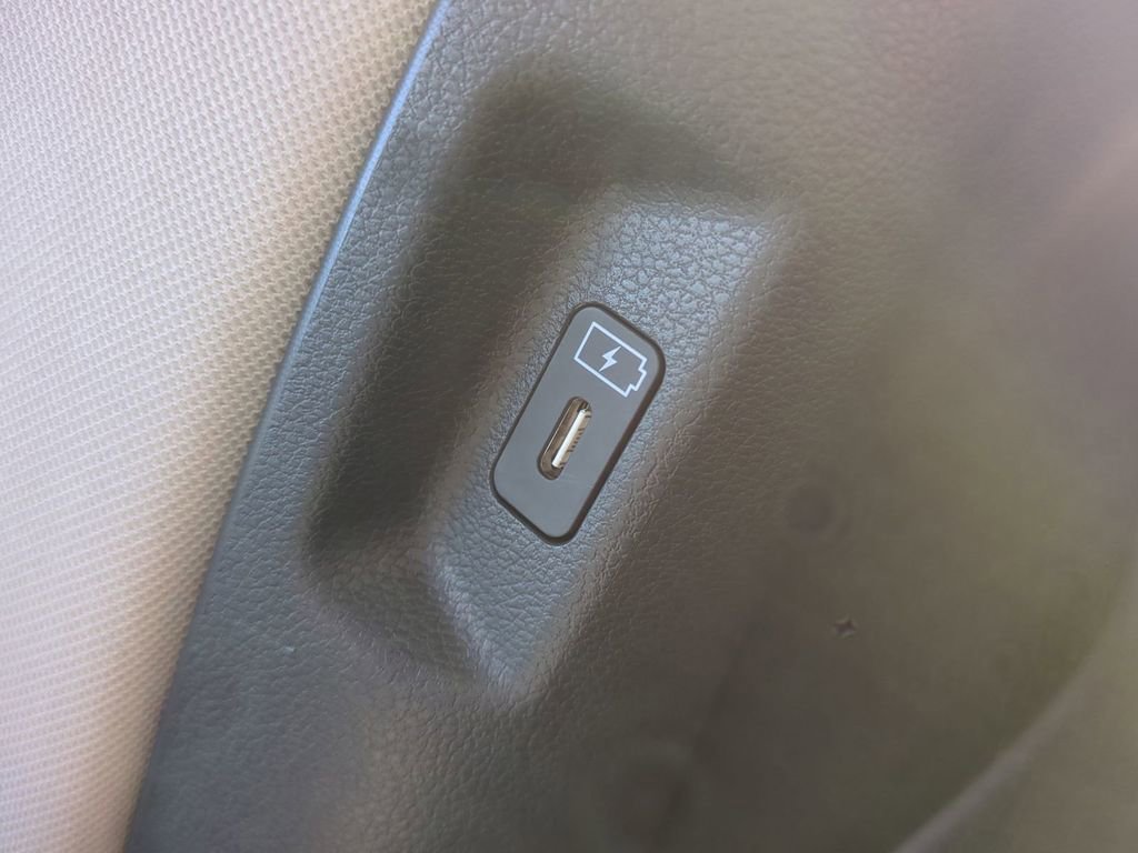 New 2026 Hyundai Santa Fe SE image 18