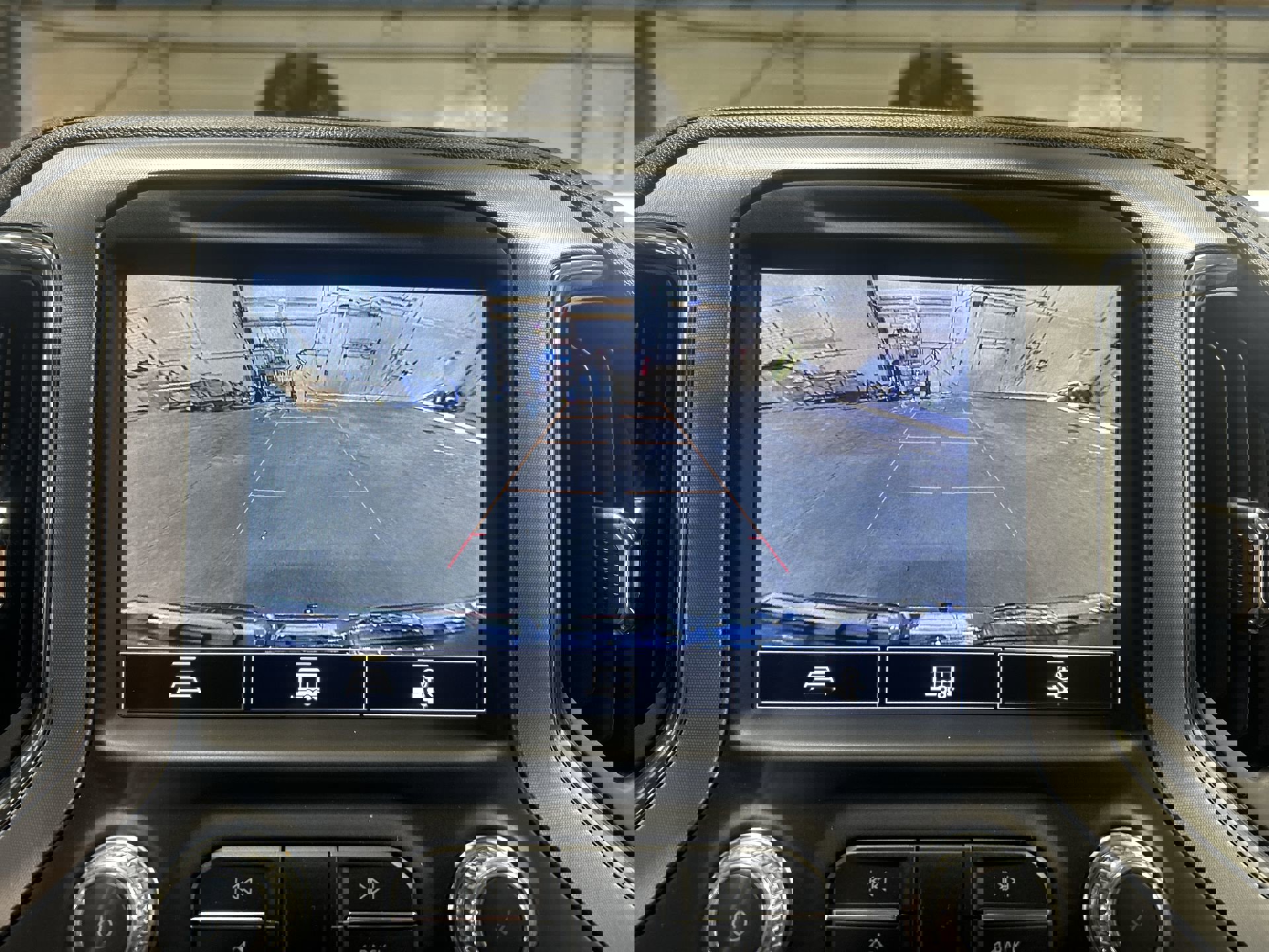 Certified 2022 GMC Sierra 1500 SLT w/ SLT Premium Plus Package image 16