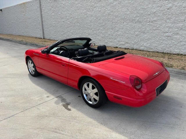 Used 2003 Ford Thunderbird image 26