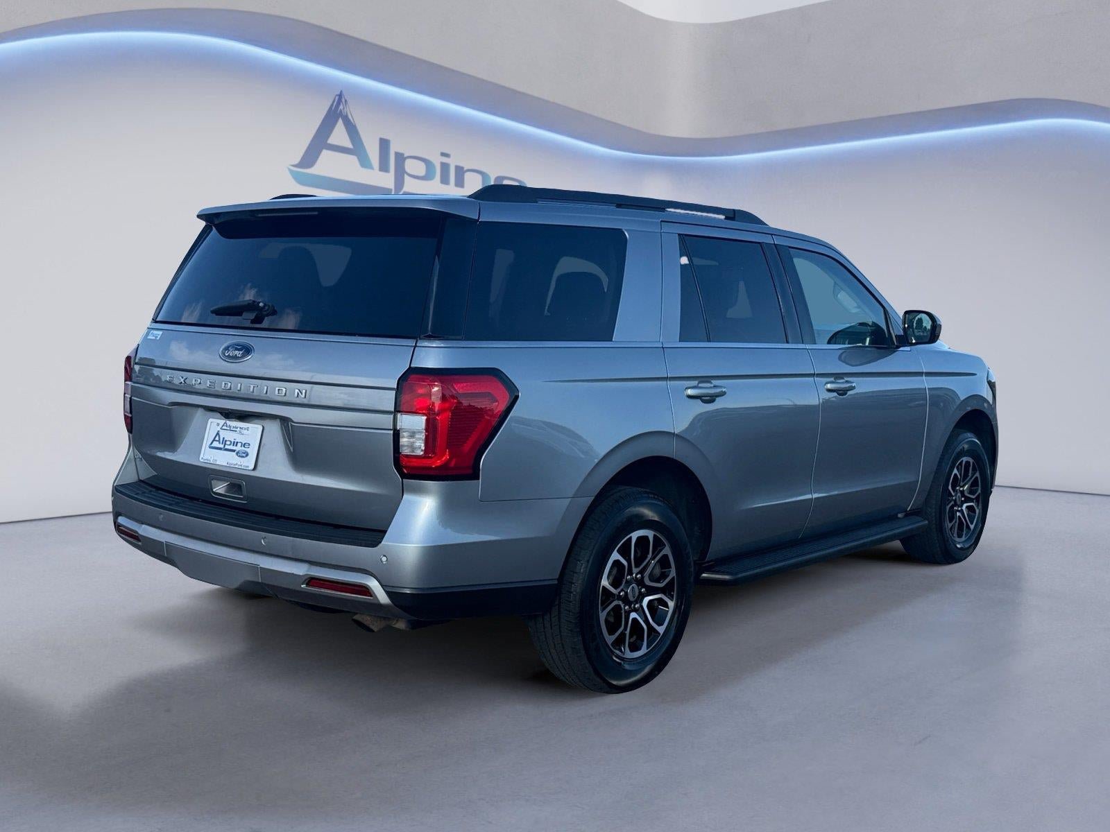 Used 2024 Ford Expedition XLT AWD/4WD image 5