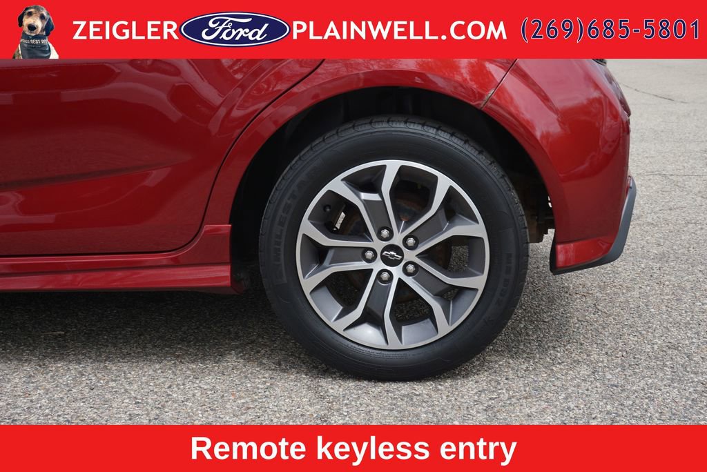 Used 2020 Chevrolet Sonic LT w/ Convenience Package FWD image 9