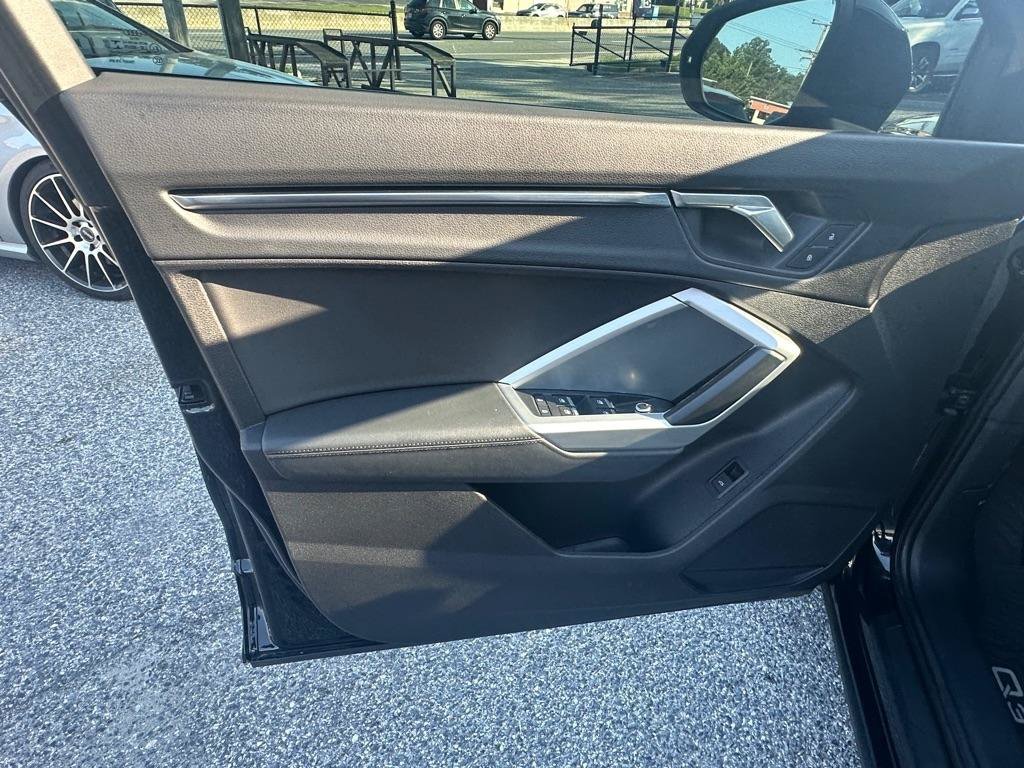 Used 2019 Audi Q3 2.0T Premium Plus w/ Premium Plus Package AWD/4WD image 13