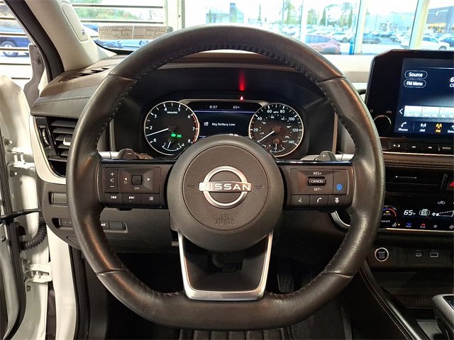 Used 2023 Nissan Rogue SL w/ SL Premium Package image 18