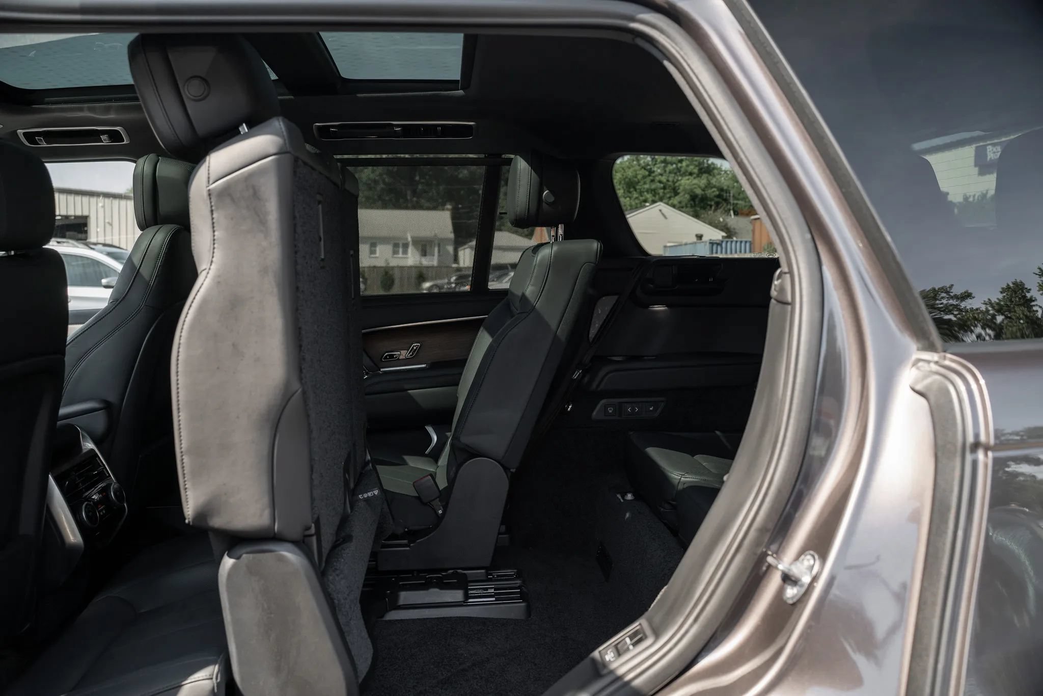 Used 2023 Land Rover Range Rover Long Wheelbase SE AWD/4WD image 20