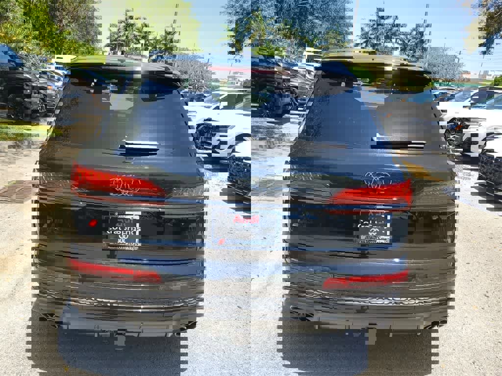 New 2025 Audi SQ7 Premium Plus image 13