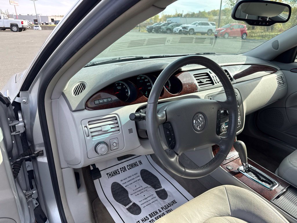 Used 2011 Buick Lucerne CXL FWD image 21