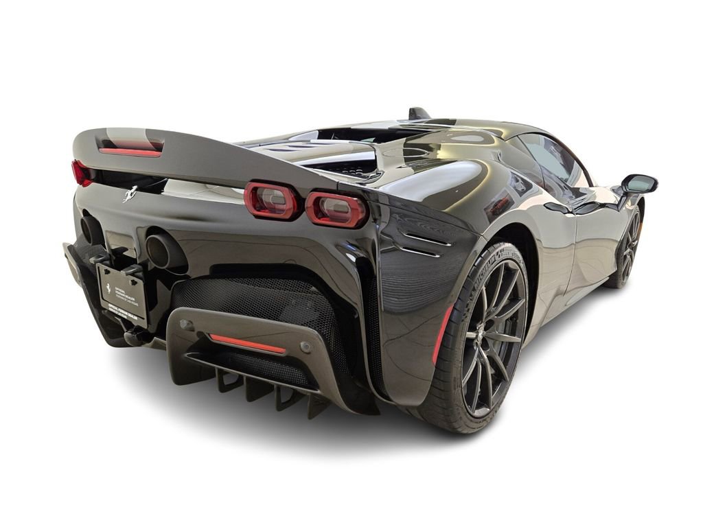 Used 2022 Ferrari SF90 Stradale image 9