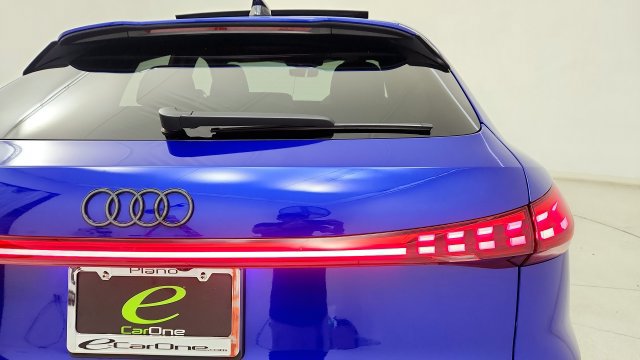 Used 2025 Audi SQ5 Premium Plus AWD/4WD image 26