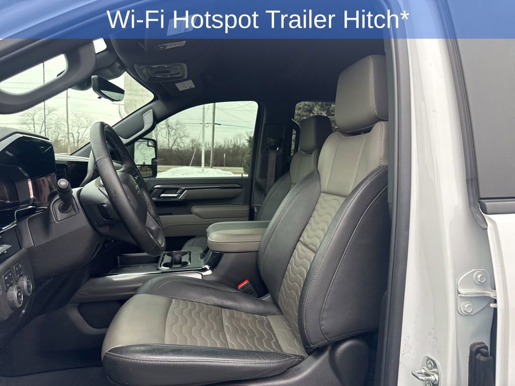 Used 2025 Chevrolet Silverado 2500 ZR2 w/ Technology Package image 9