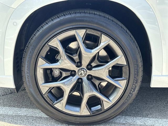 Certified 2025 Lexus TX 500h AWD image 9