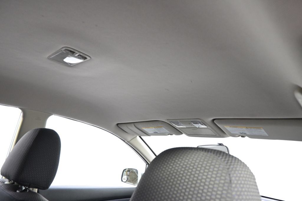 Used 2008 Nissan Versa Hatchback w/ Convenience Pkg FWD image 15