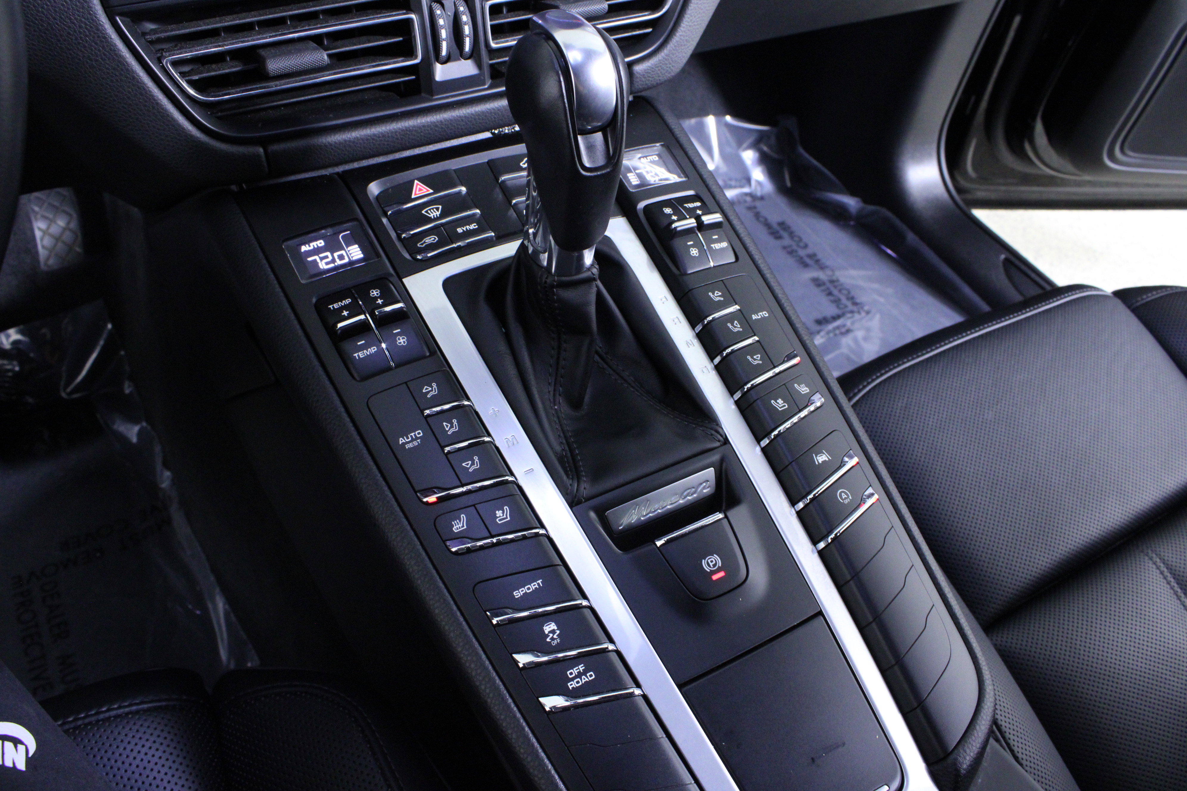 Used 2020 Porsche Macan image 27