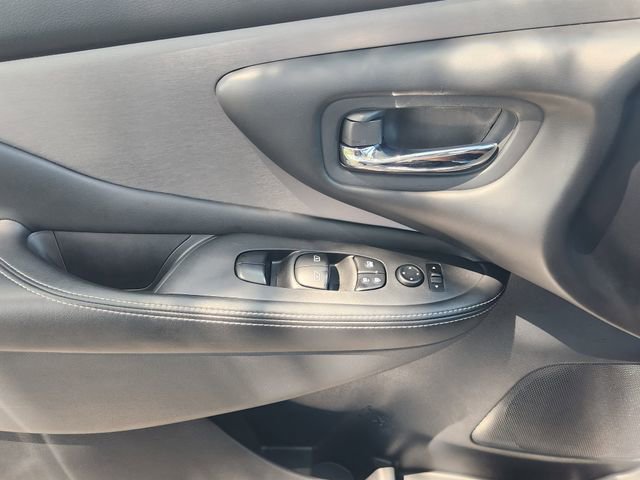 Used 2020 Nissan Murano SV w/ Cargo Package FWD image 16