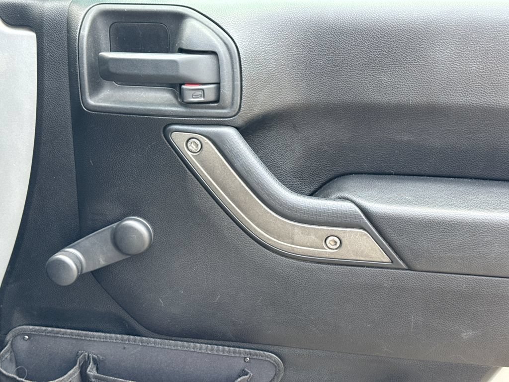 Used 2012 Jeep Wrangler Sport AWD/4WD image 16