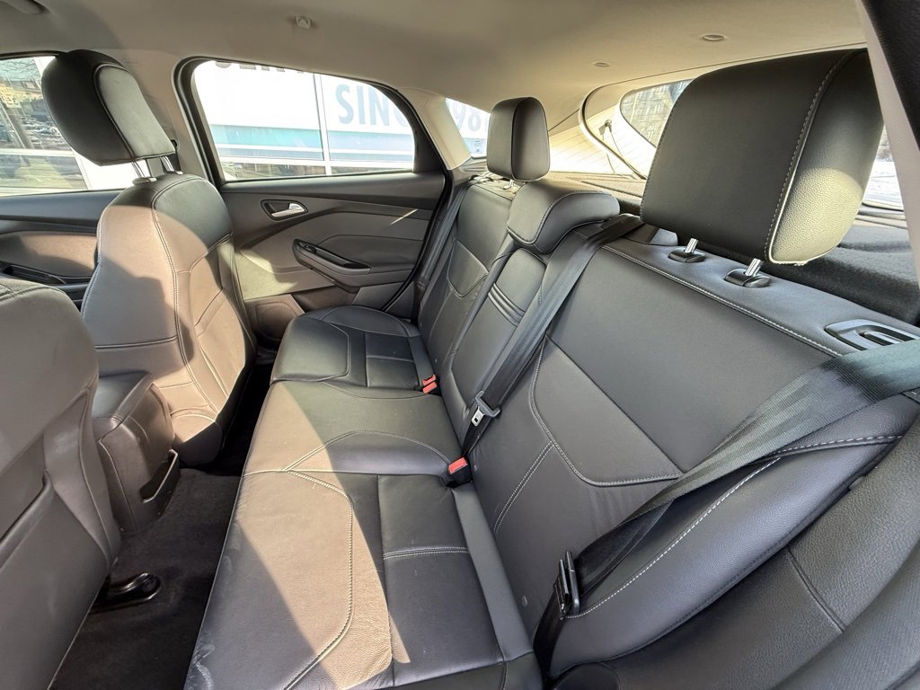 Used 2016 Ford Focus SE w/ Equipment Group 201A image 29